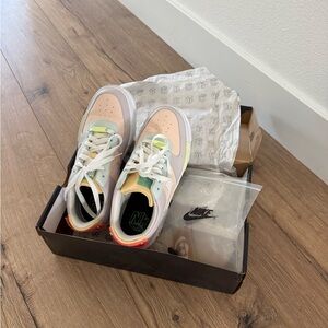 Nike AF1 Pixel in White and Green